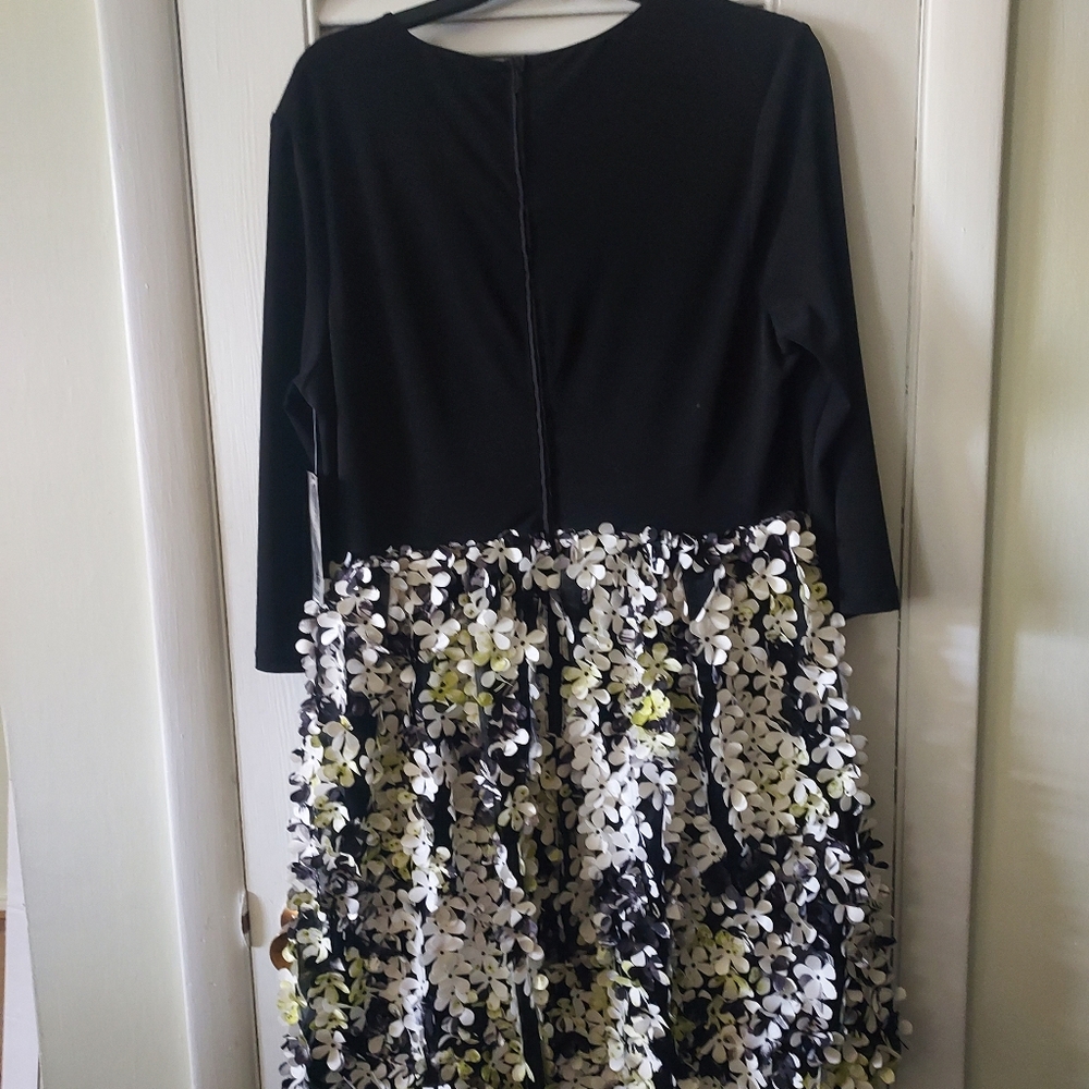 Samuel Dong Dress w/fabric Flowers